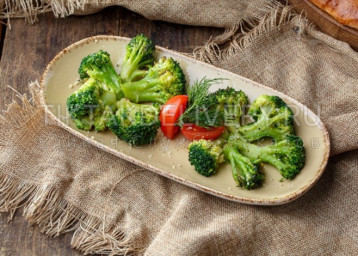 Запеченные брокколи